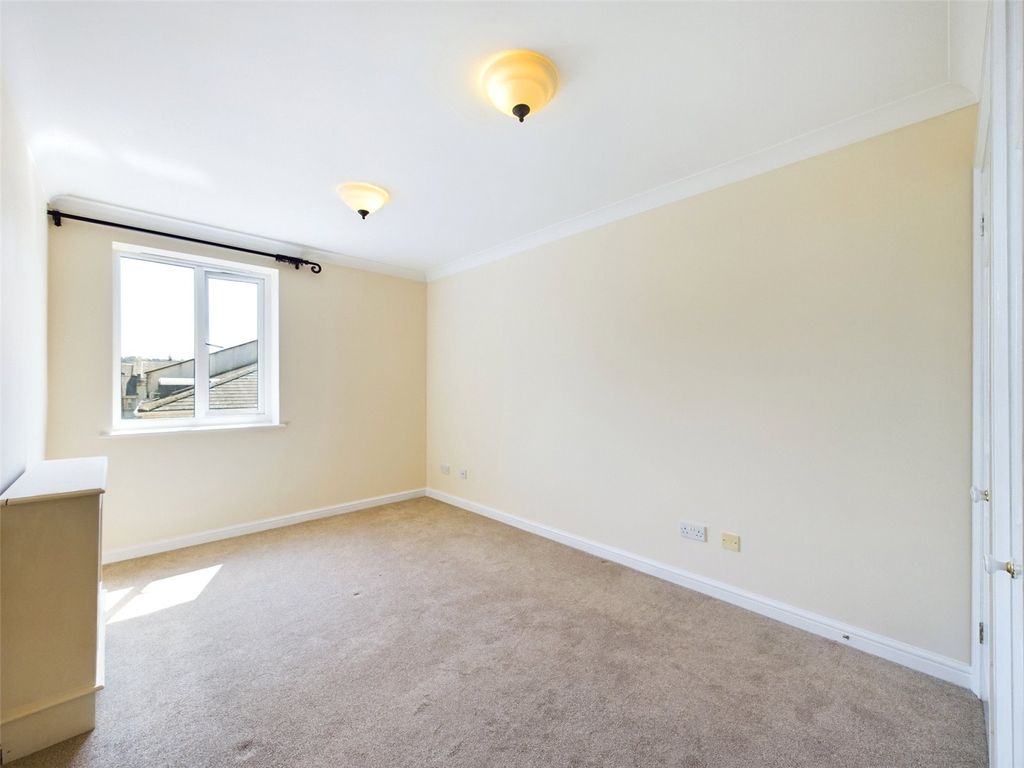 1 bed flat for sale in Sheldons Court, Winchcombe Street, Cheltenham, Gloucestershire GL52, £160,000