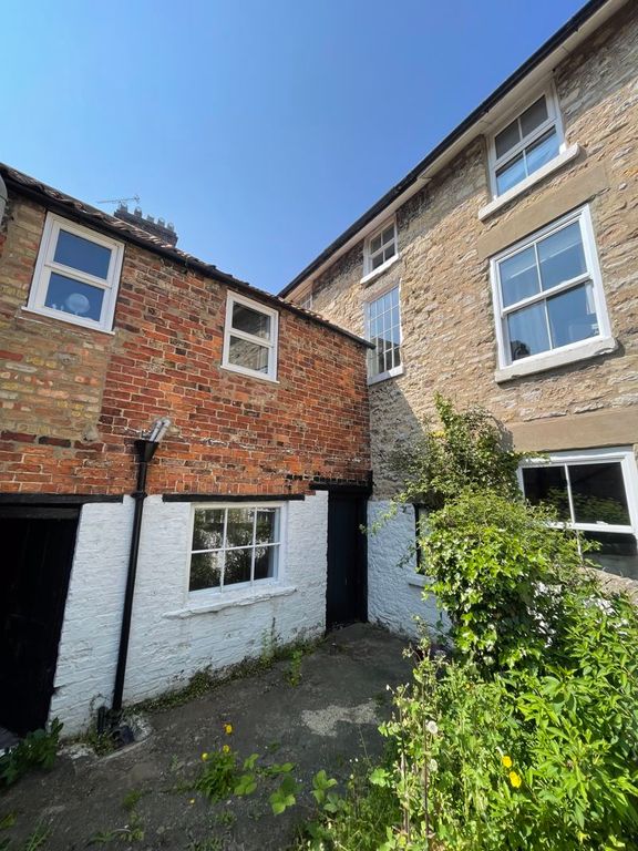 2 bed terraced house for sale in Potter Hill, Pickering YO18, £199,950