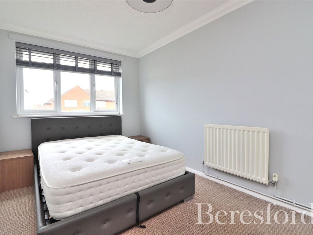 1 bed semi-detached house for sale in Henniker Gate, Chelmsford CM2, £250,000