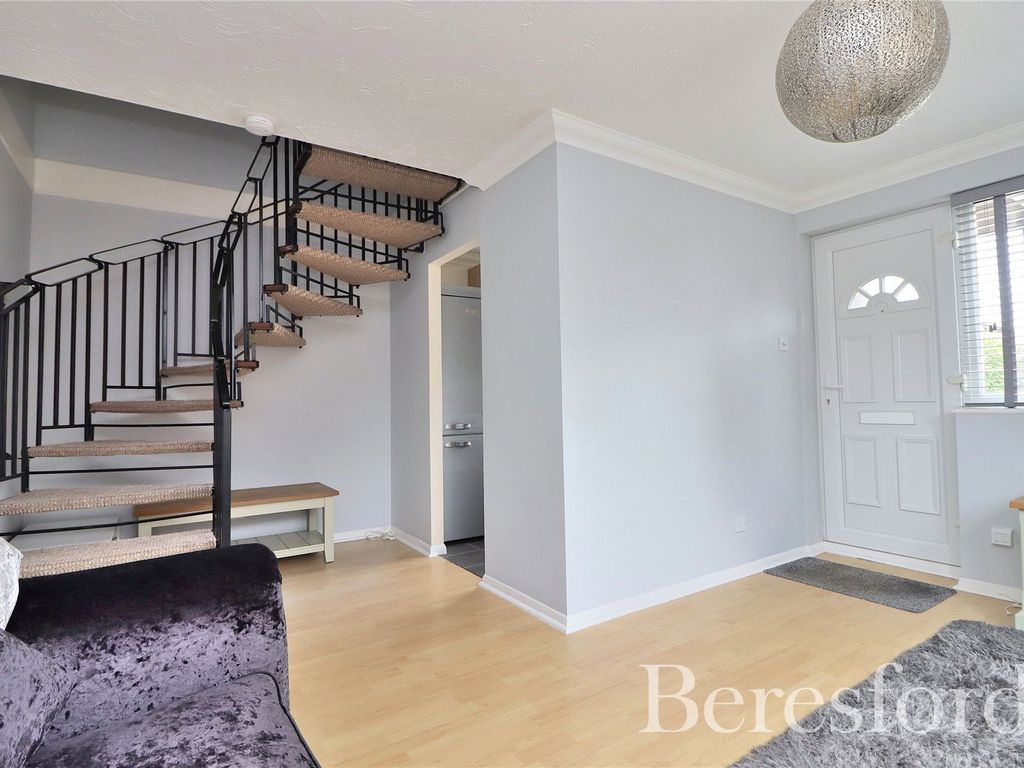 1 bed semi-detached house for sale in Henniker Gate, Chelmsford CM2, £250,000