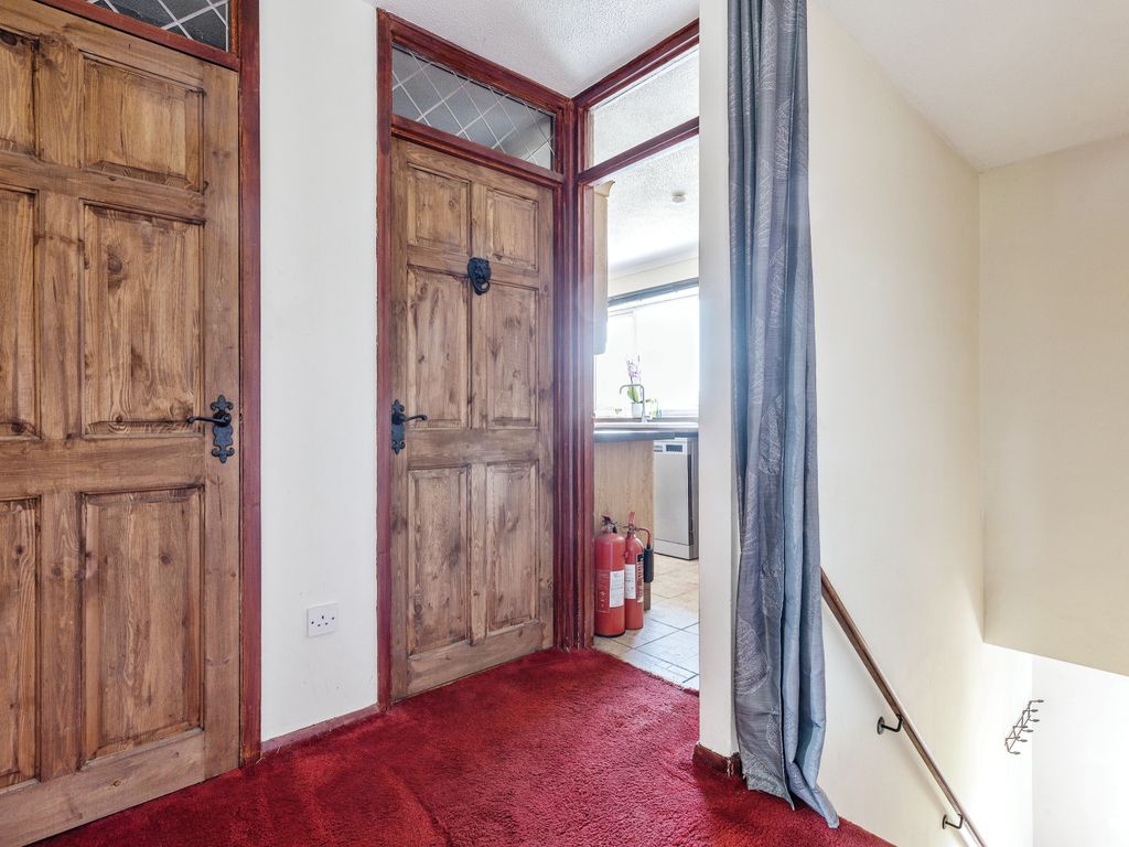 2 bed flat for sale in Woodside Court, Attleborough, Norfolk NR17, £140,000
