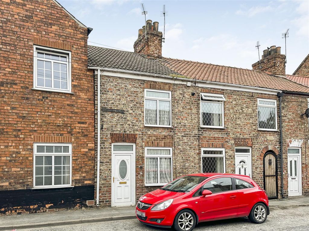 2 bed terraced house for sale in Northolmby Street, Howden, Goole DN14, £137,500
