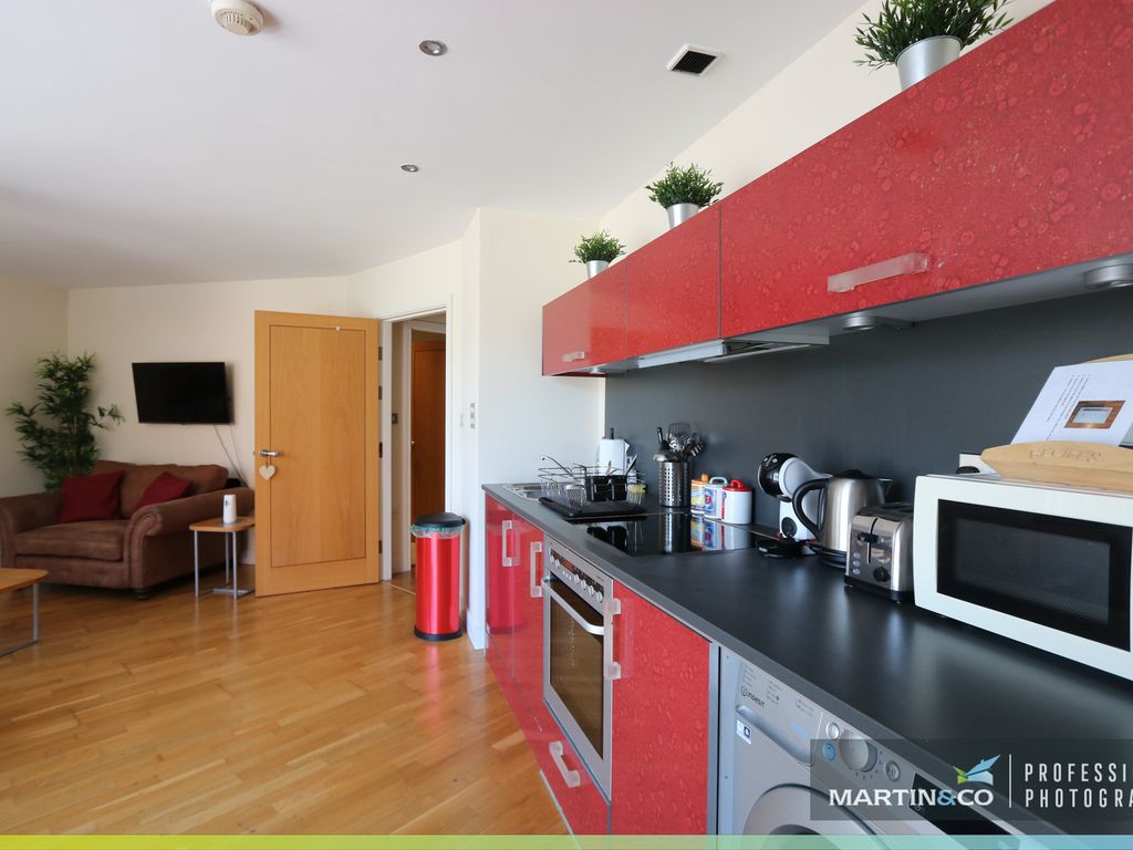 1 bed flat for sale in Bute Terrace, Cardiff CF10, £142,500