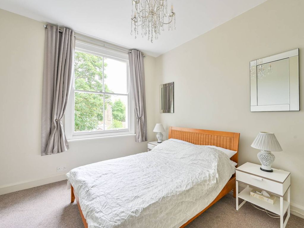 1 bed flat for sale in Ellison Road, Streatham Common, London SW16, £320,000