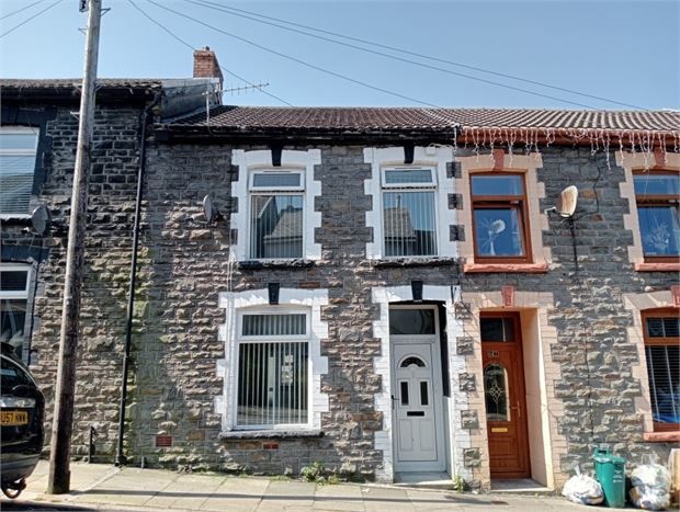 3 bed terraced house for sale in Amos Hill, Penygraig CF40, £105,000
