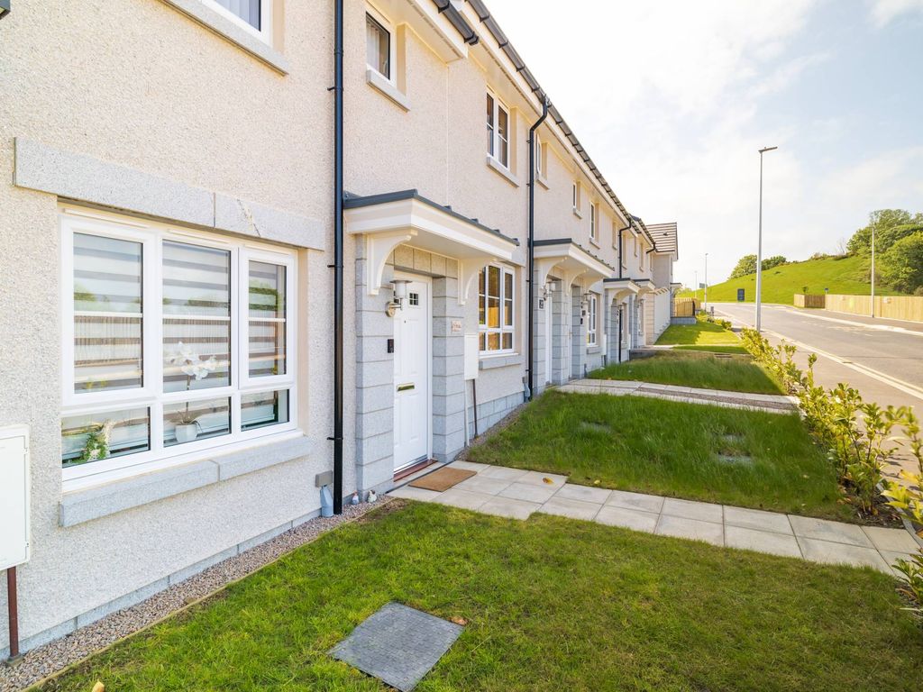 2 bed terraced house for sale in Mill Drive, Aberdeen AB21, £164,995