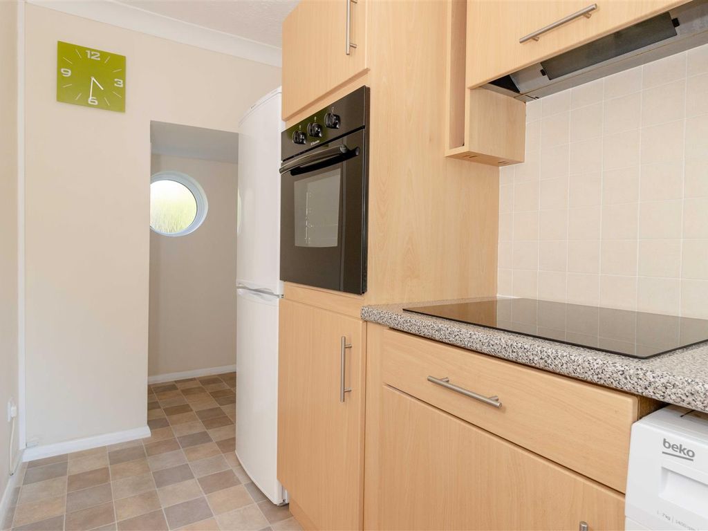 1 bed terraced house for sale in Harlech Close, Worthing BN13, £250,000
