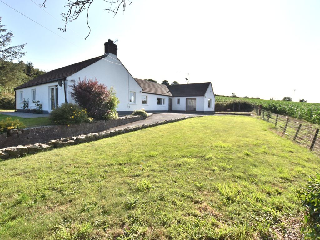 4 bed detached bungalow for sale in Rhoshill, Cardigan, 2Tx SA43, £310,000