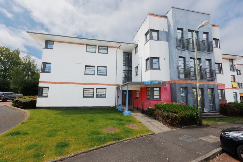 2 bed penthouse for sale in Whiteside Court, Bathgate, West Lothian EH48, £105,000