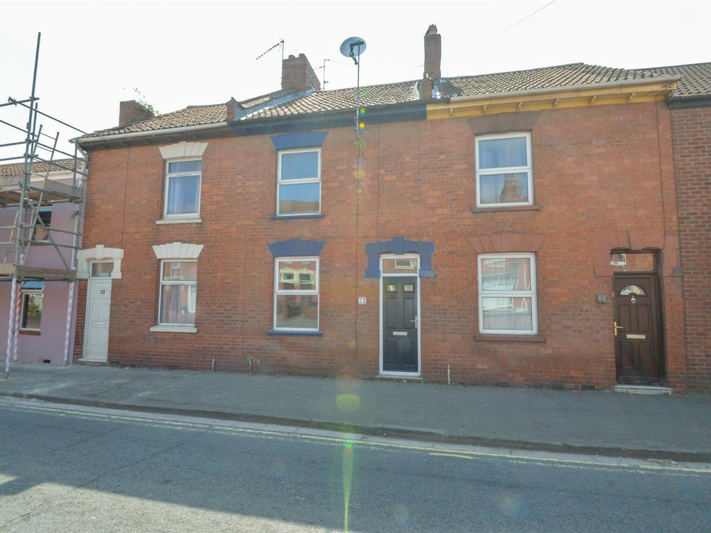 3 bed terraced house for sale in Bath Road, Bridgwater TA6, £199,950