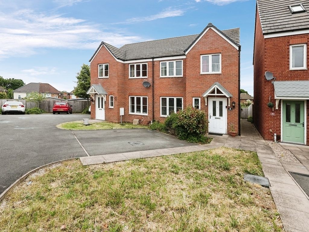 3 bed semi-detached house for sale in Silvermere Park Way, Birmingham B26, £60,000
