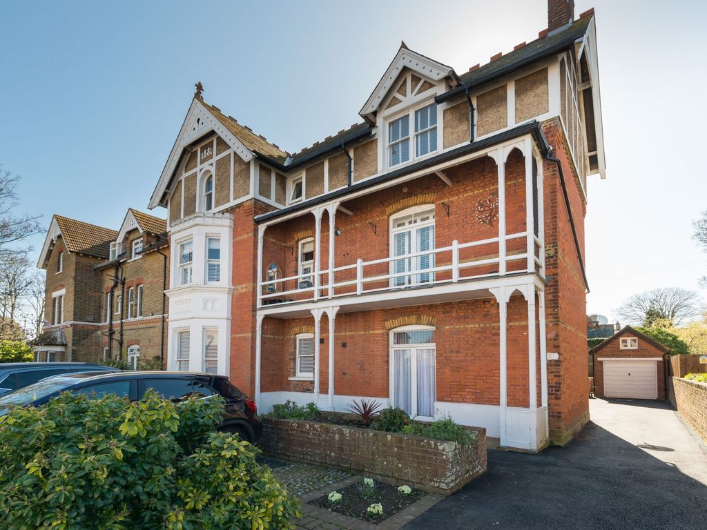 1 bed flat for sale in Westgate Bay Avenue, Westgate-On-Sea CT8, £210,000