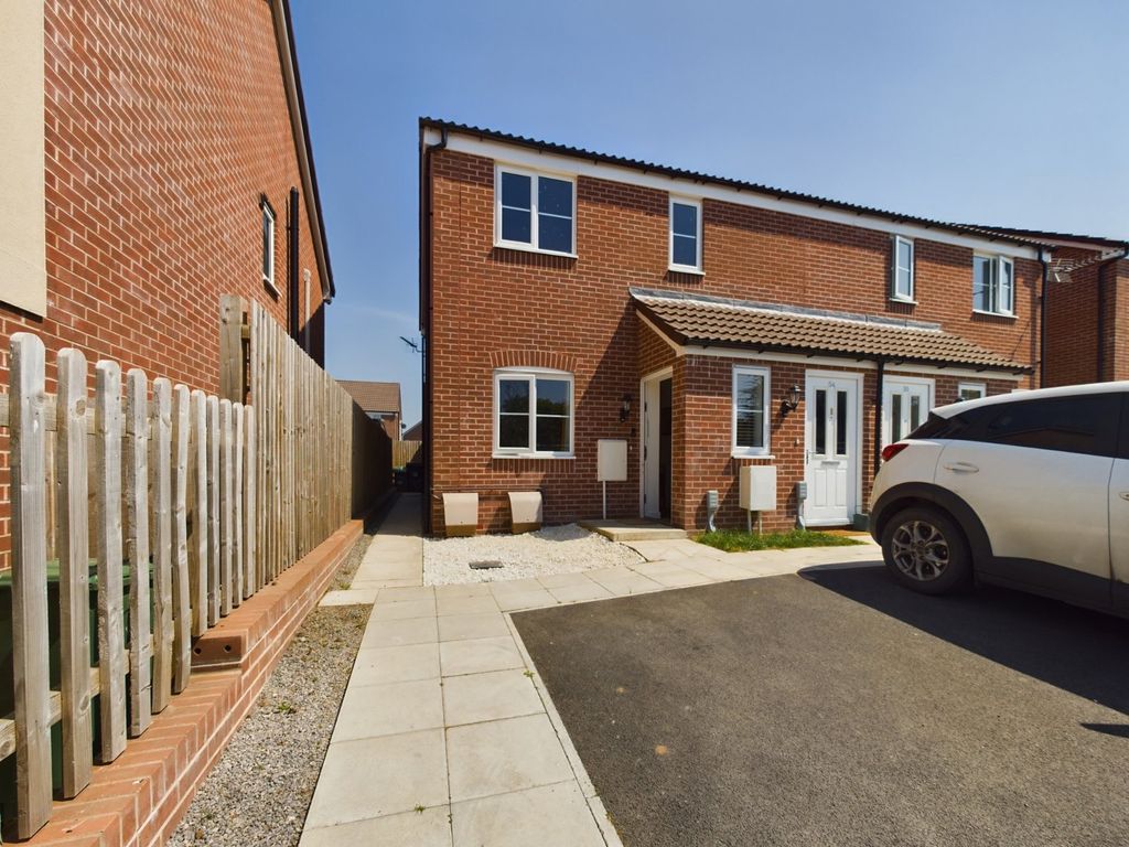 1 bed maisonette for sale in Montagu Place, Tuffley, Gloucester, Gloucestershire GL4, £35,000