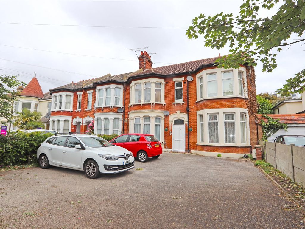 1 bed flat for sale in Kilworth Avenue, Southend-On-Sea SS1, £150,000