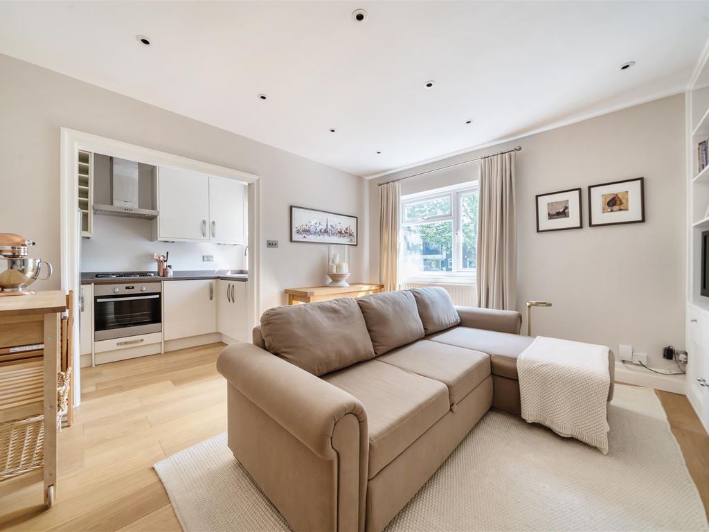 1 bed flat for sale in Ewell Road, Surbiton KT6, £299,950