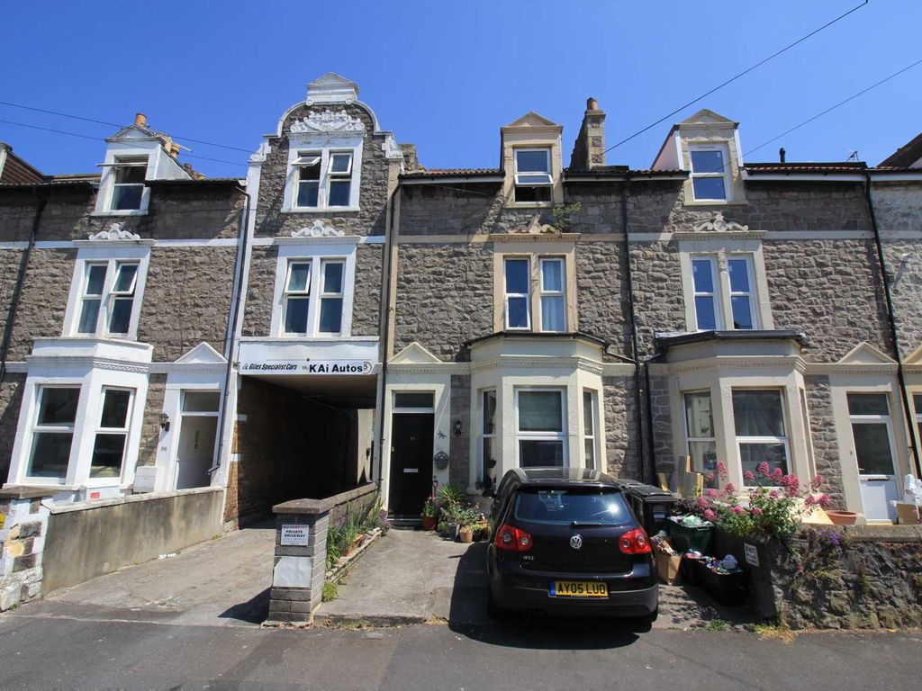 1 bed flat for sale in Jubilee Road, Weston-Super-Mare BS23, £74,000
