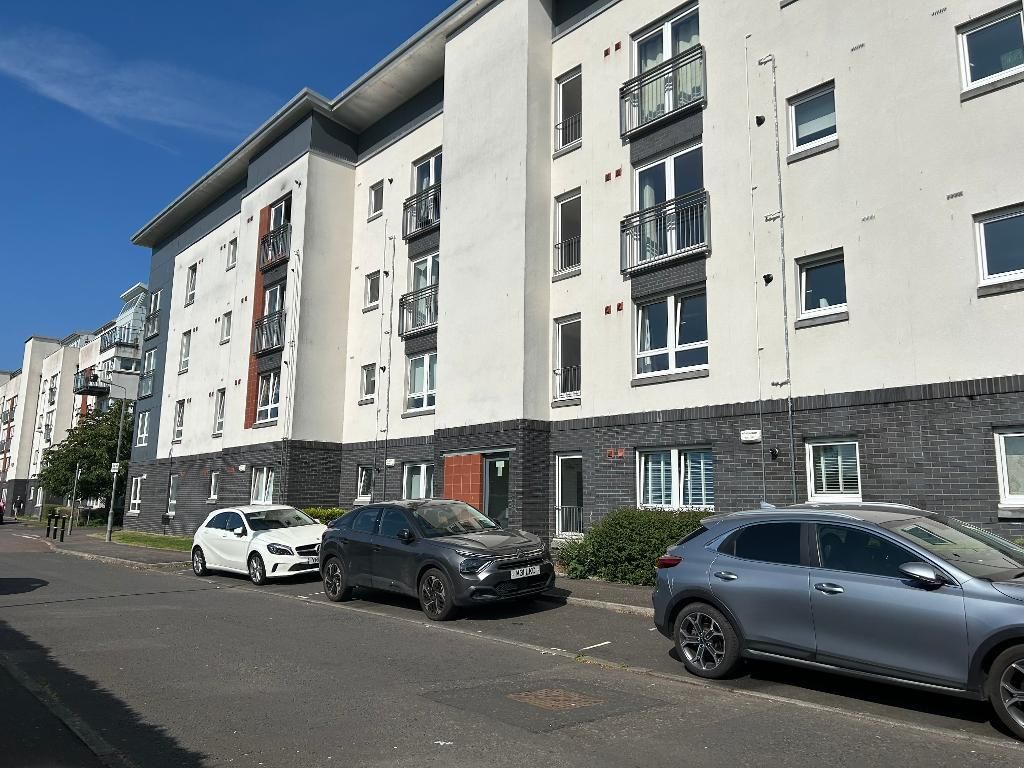 2 bed flat for sale in Whimbrel Wynd, Braehead, Renfrew PA4, £115,000