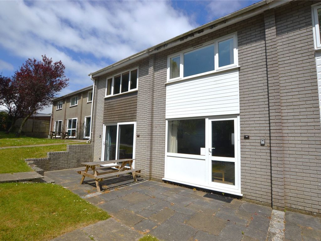 2 bed terraced house for sale in Newquay TR8, £65,000