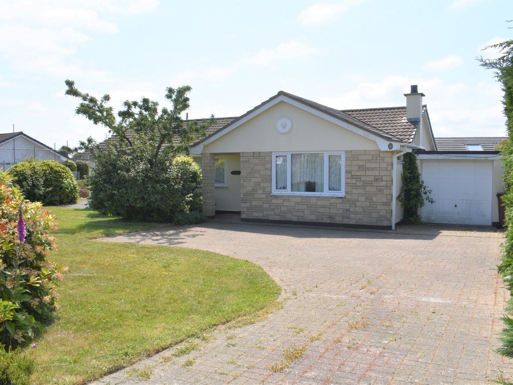 3 bed bungalow for sale in United Road, Carharrack, Redruth, Cornwall TR16, £320,000