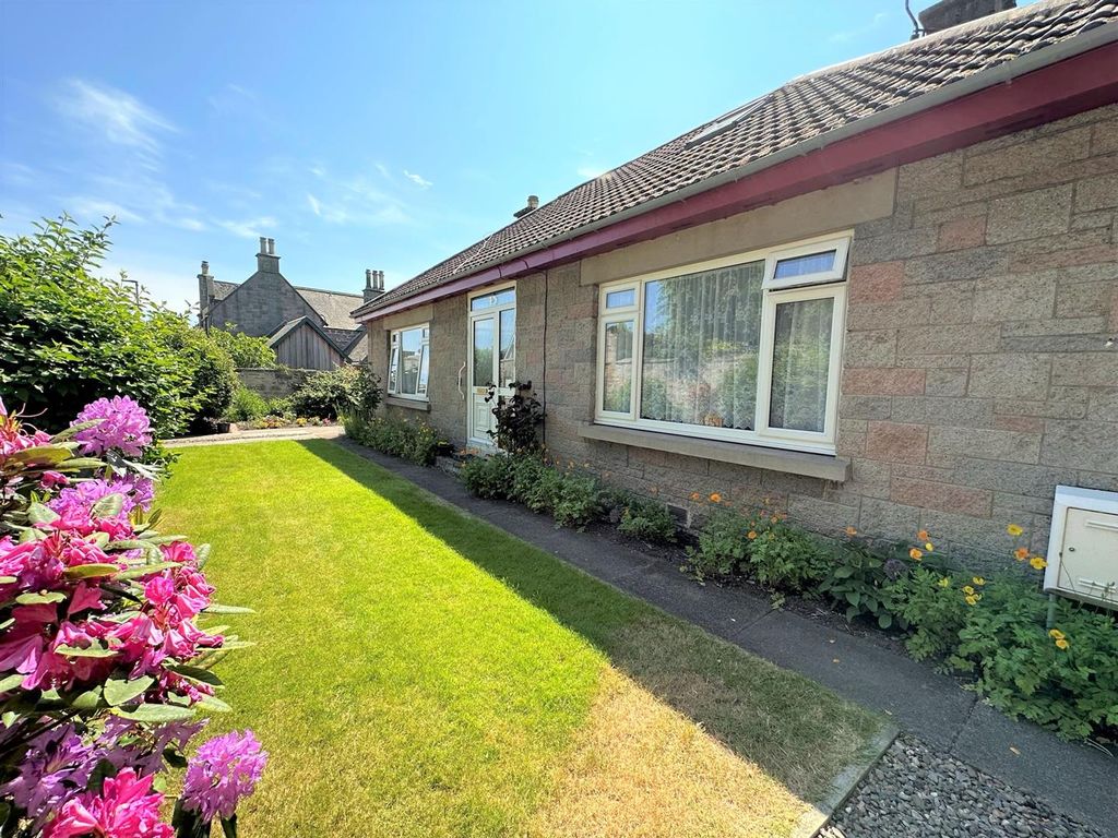 4 bed detached house for sale in Academy Street, Elgin IV30, £250,000