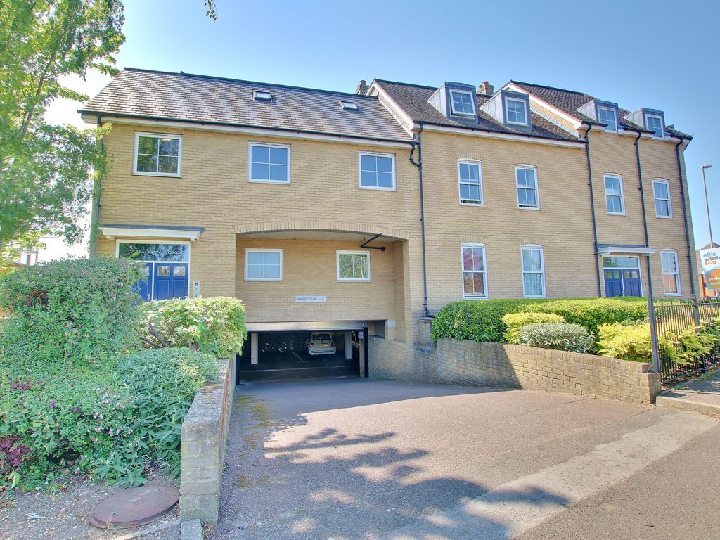 2 bed flat for sale in Ramsey Road, St. Ives, Huntingdon PE27, £225,000