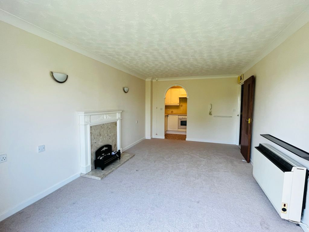 1 bed flat for sale in St. Marys Road, Evesham WR11, £75,500