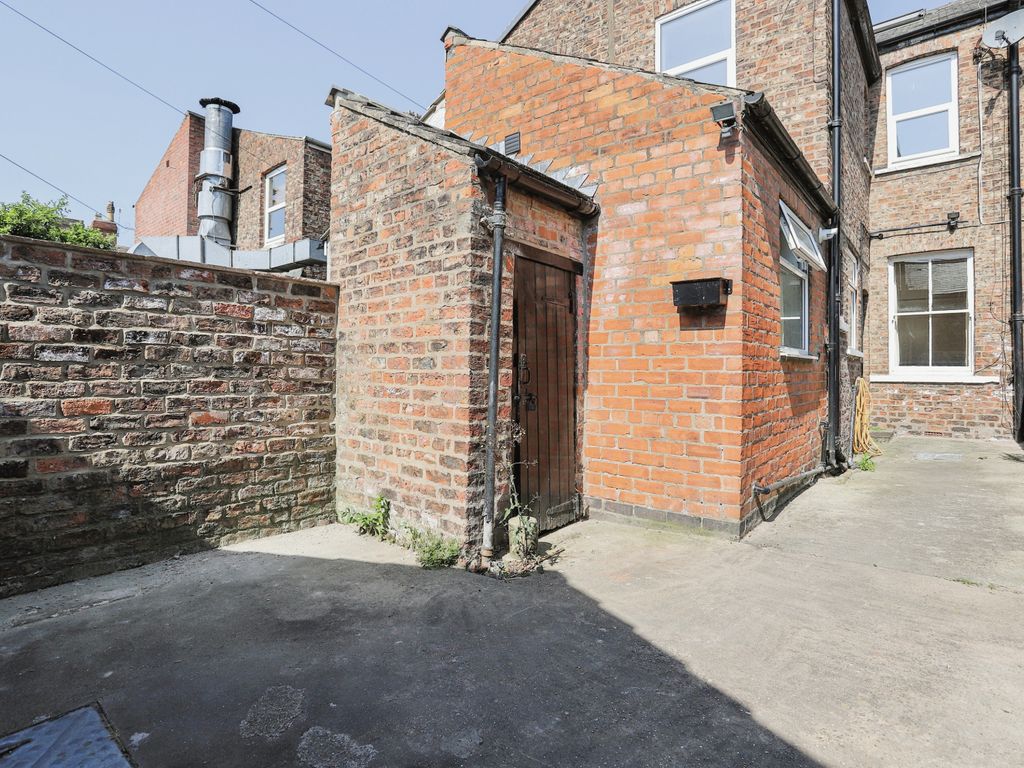 4 bed terraced house for sale in Burton Stone Lane, York, North Yorkshire YO30, £275,000