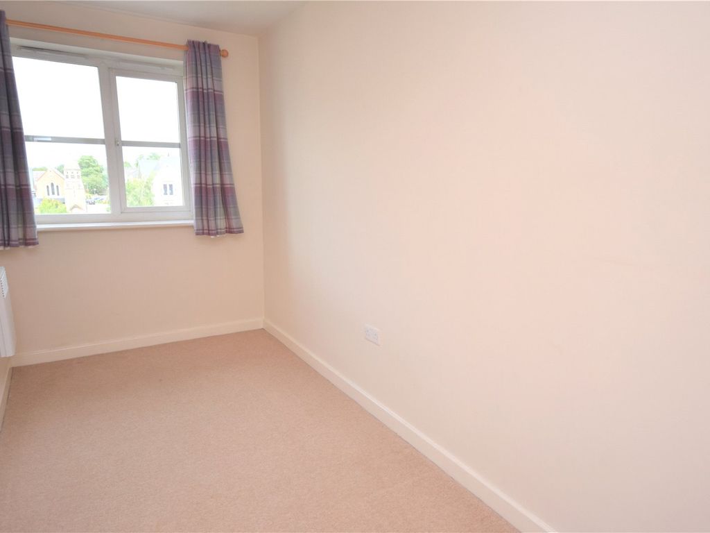 2 bed flat for sale in Viridian Square, Aylesbury, Buckinghamshire HP21, £220,000