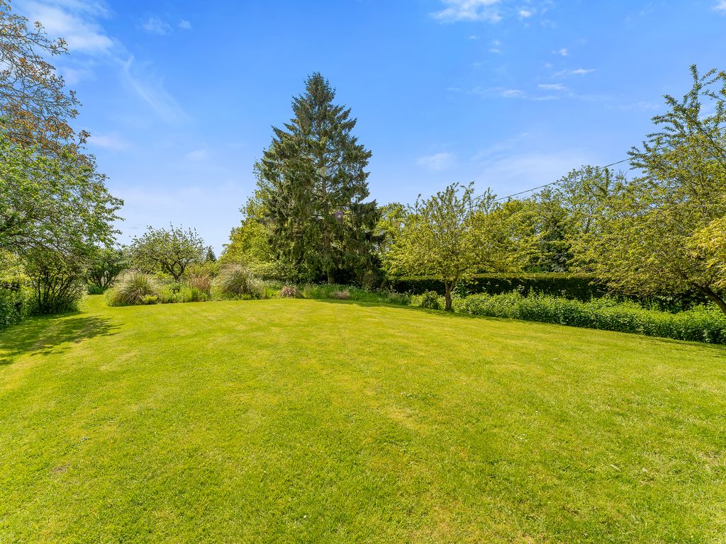 Farm for sale in Woodgates End, Dunmow CM6, £1,950,000