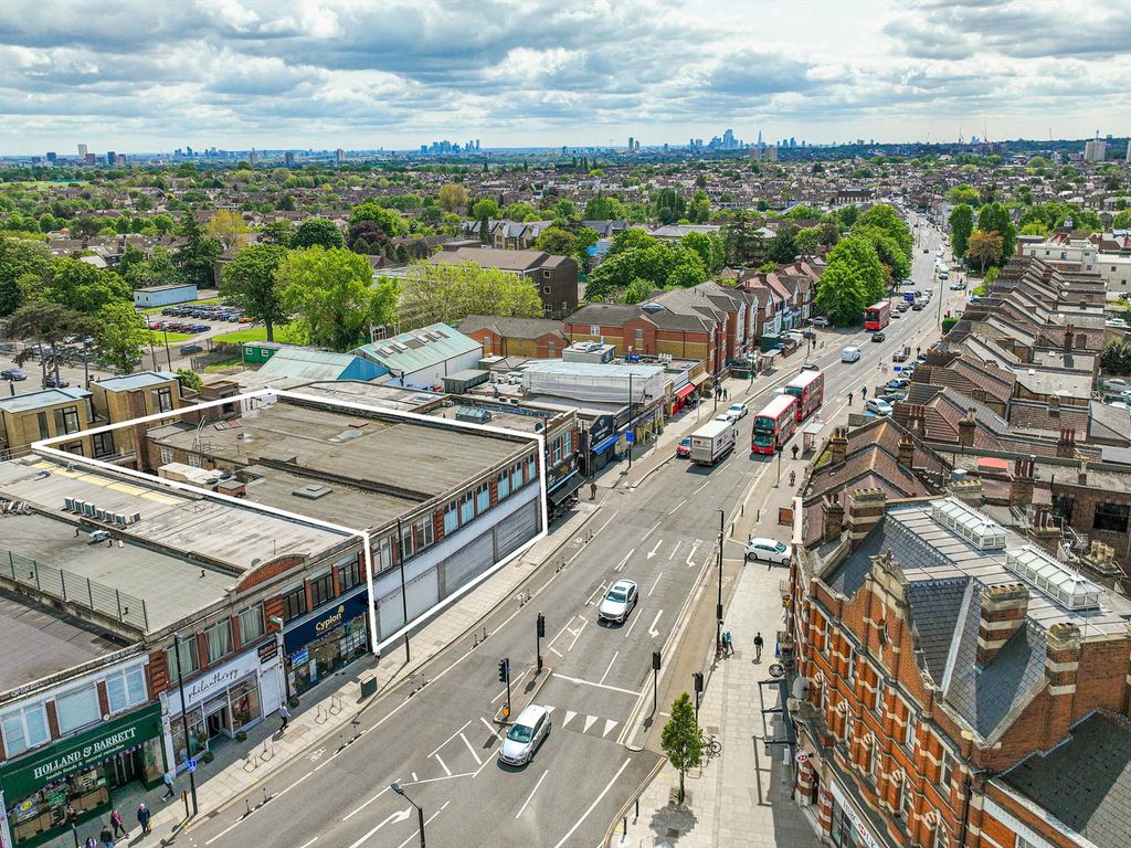Retail premises for sale in Green Lanes, London N13, Non quoting