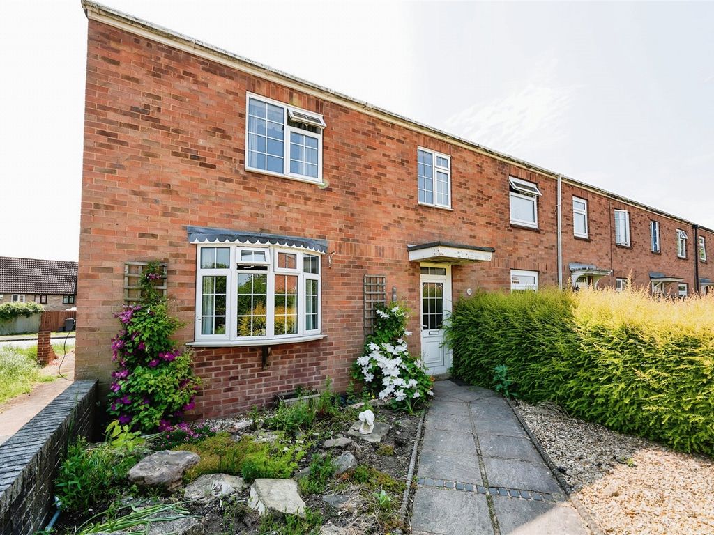 4 bed end terrace house for sale in Hills View, Newent, Gloucestershire GL18, £215,000