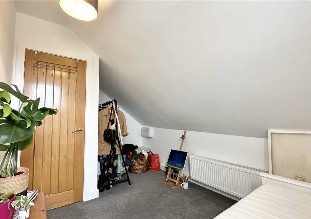 2 bed flat for sale in Melton Road, West Bridgford, Nottingham NG2, £150,000