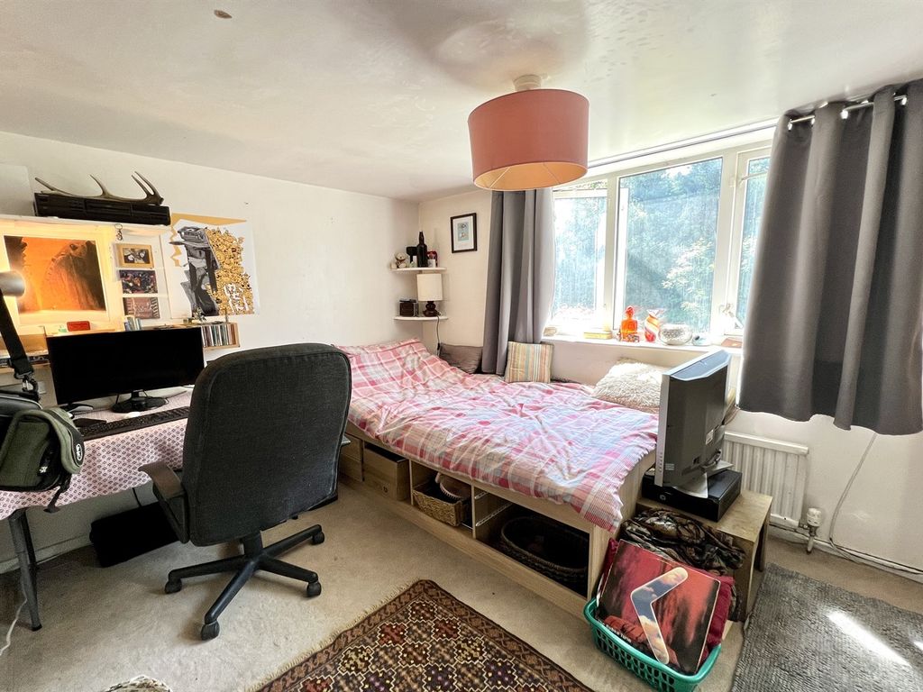 3 bed terraced house for sale in Park Lane, Poynton, Stockport SK12, £285,000
