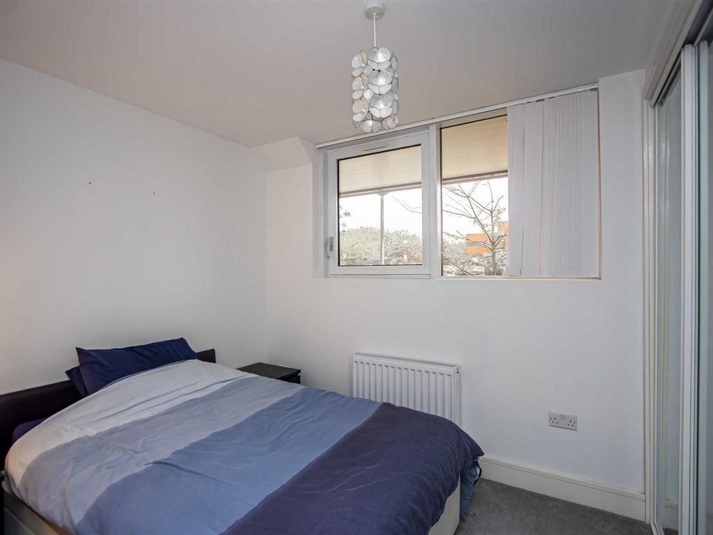 2 bed flat for sale in Avebury Boulevard, Milton Keynes MK9, £229,950