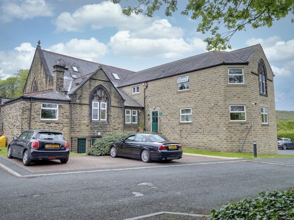 2 bed flat for sale in The Strone, Apperley Bridge, Bradford, West Yorkshire BD10, £164,950