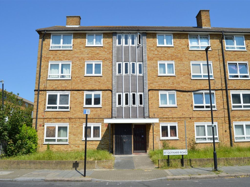 2 bed flat for sale in St. Gothard Road, London SE27, £250,000