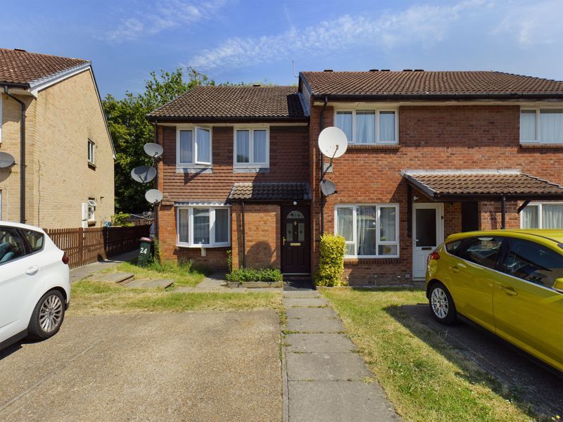 1 bed maisonette for sale in Birkdale Drive, Ifield, Crawley RH11, £210,000