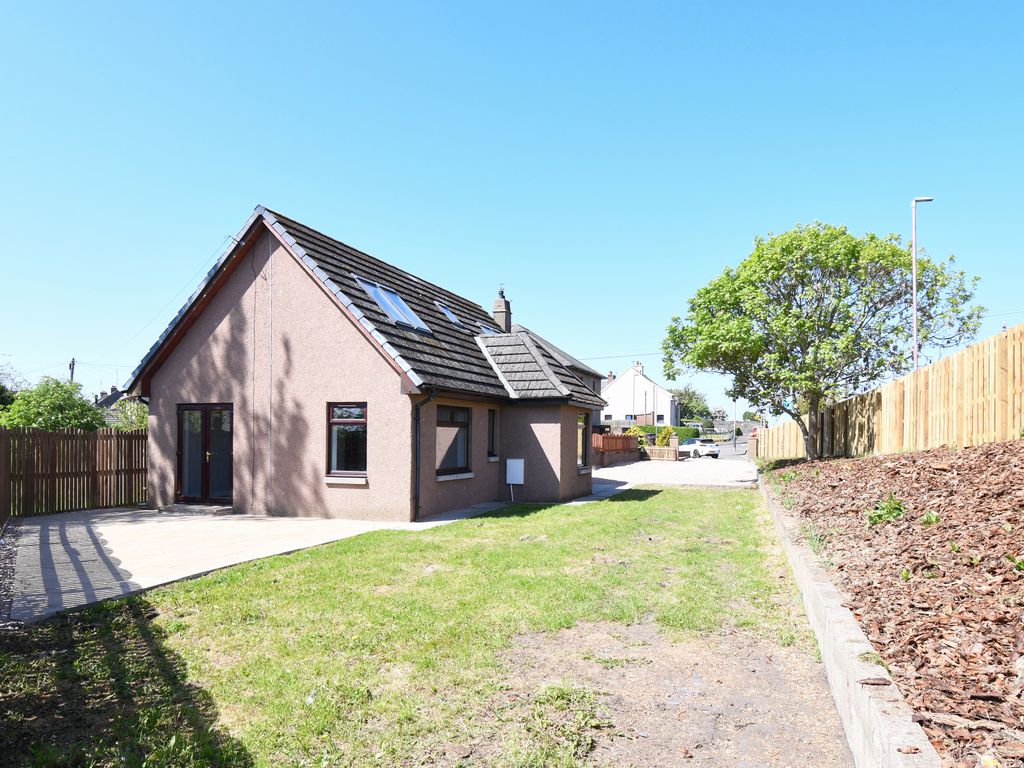 3 bed detached house for sale in Gindera Road, Montrose DD10, £230,000