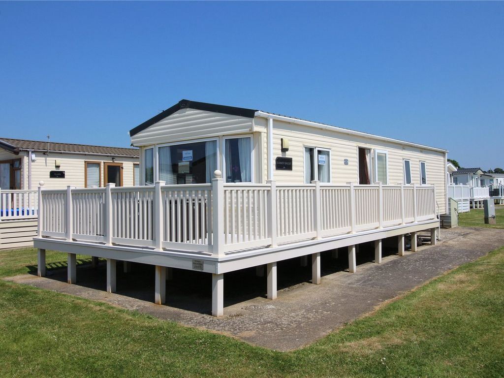2 bed mobile/park home for sale in Naish Common, Naish, Barton On Sea, Hampshire BH25, £17,500