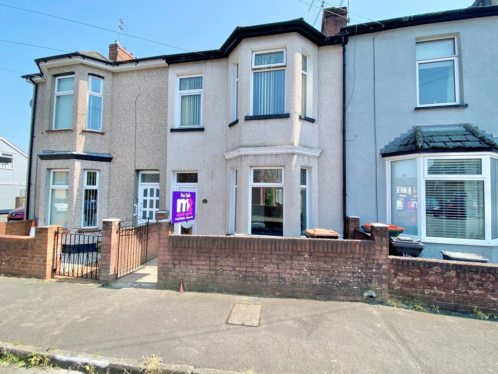 3 bed terraced house for sale in Goodrich Crescent, Newport NP20, £159,950