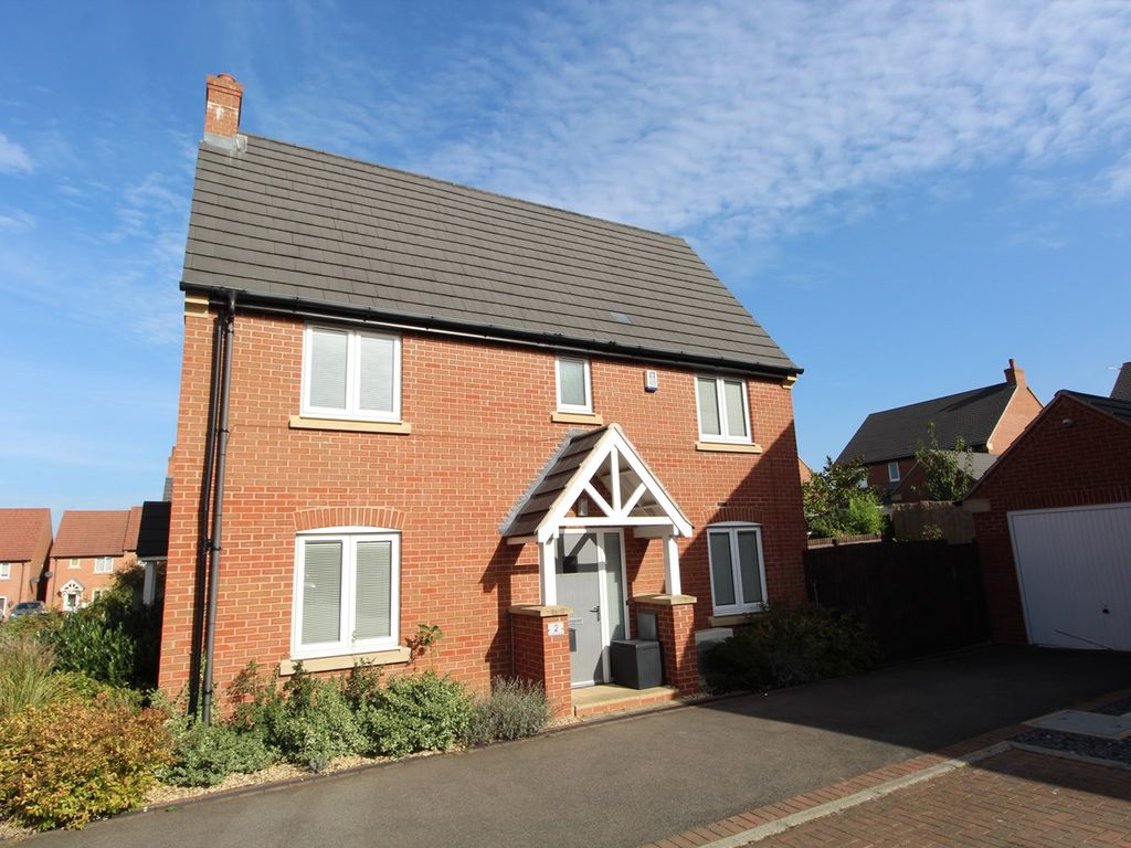3 bed semi-detached house for sale in Daisy Close, Lutterworth LE17, £295,000