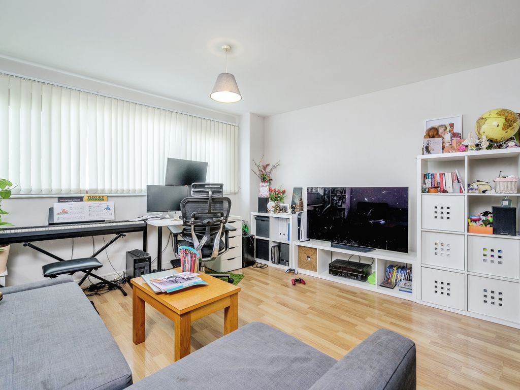 2 bed flat for sale in The Crescent, Plymouth, Devon PL1, £155,000