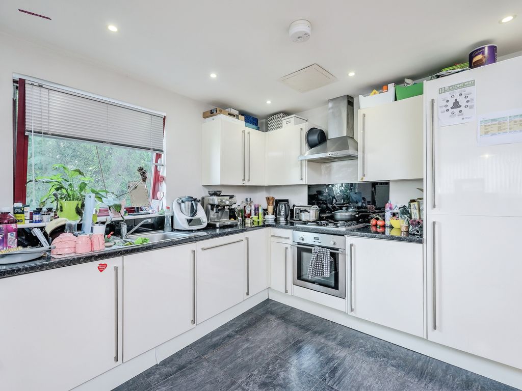 2 bed flat for sale in The Crescent, Plymouth, Devon PL1, £155,000