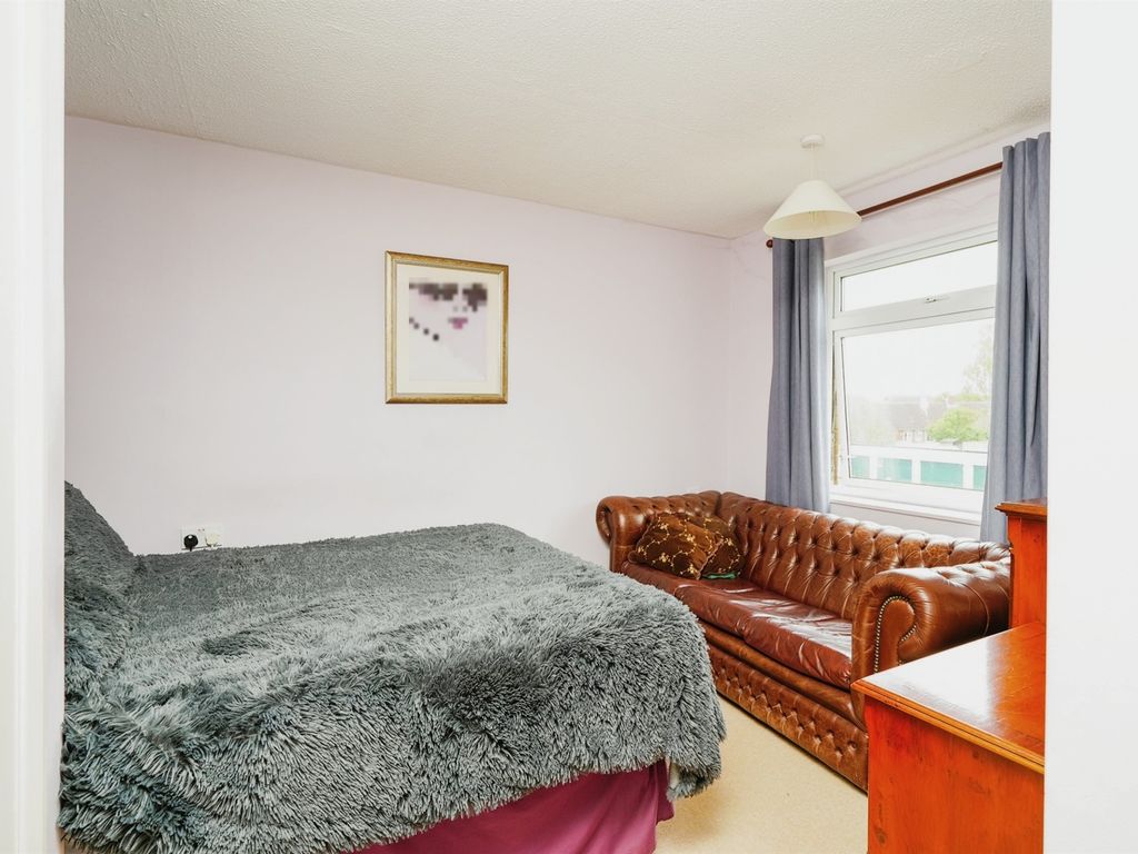 2 bed flat for sale in Millfield Close, Marsh Gibbon, Bicester OX27, £200,000