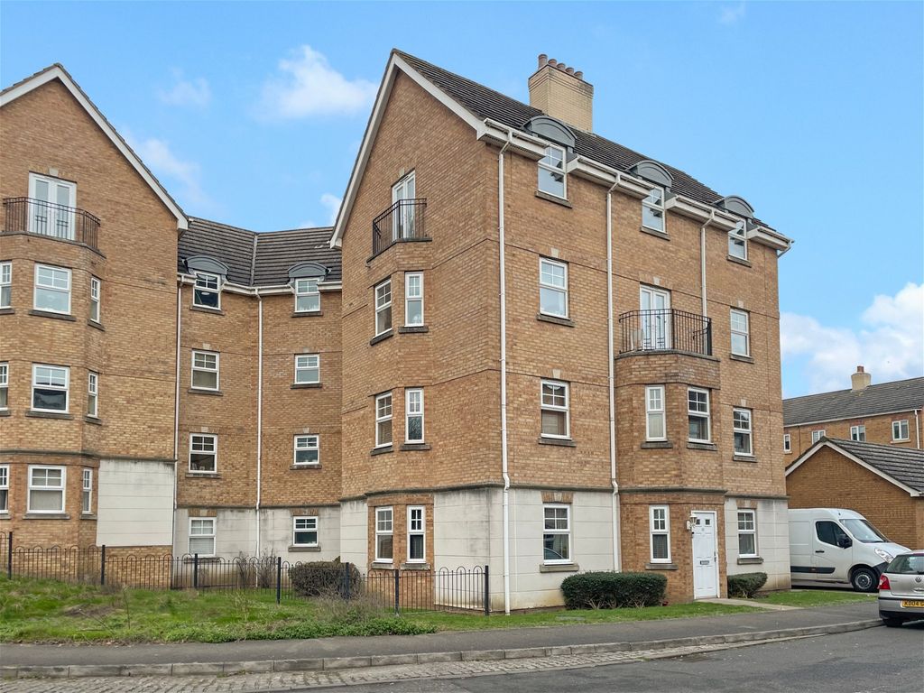 2 bed flat for sale in Morning Star Road, Daventry NN11, £140,000