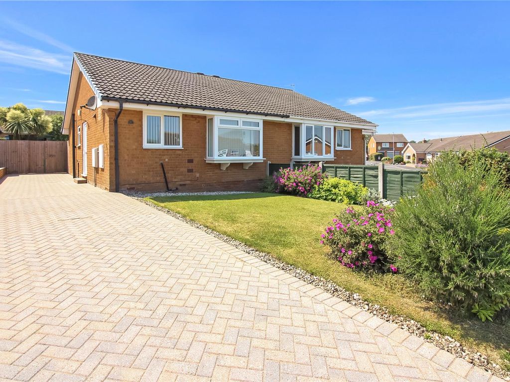 2 bed semi-detached bungalow for sale in Ravensworth Close, Leeds LS15, £235,000