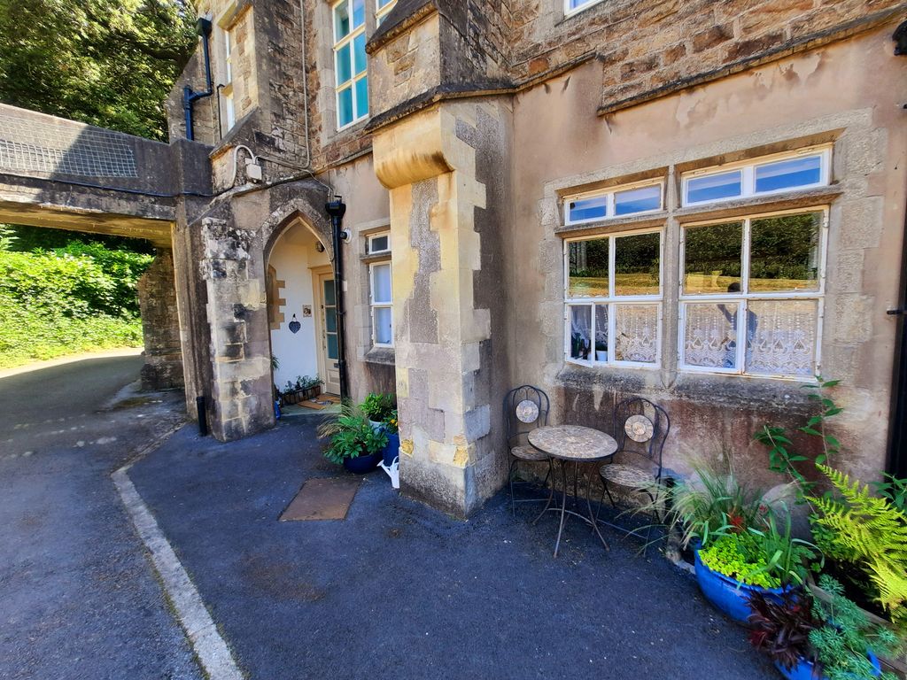 2 bed flat for sale in Devon House, Bovey Tracey, Devon TQ13, £180,000