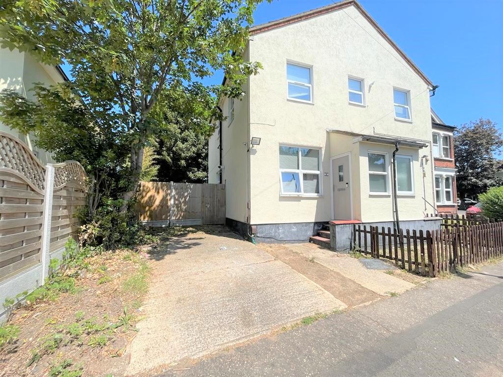 1 bed flat for sale in Cossington Road, Westcliff-On-Sea SS0, £230,000