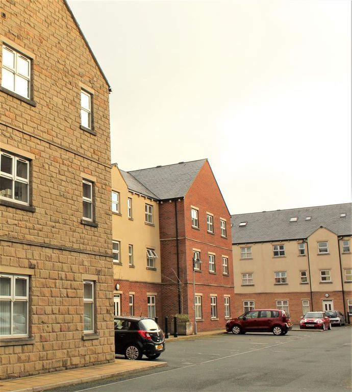 2 bed flat for sale in Free School Lane, Halifax HX1, £100,000