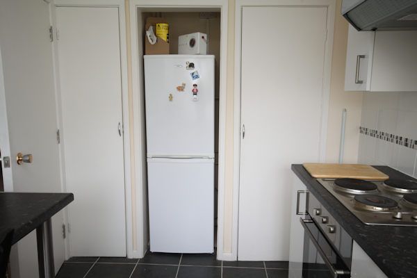 2 bed flat for sale in Cae Argoed, Aberdovey LL35, £170,000
